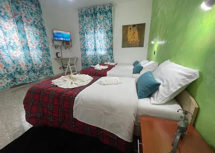 Madonna Dell'ancora *